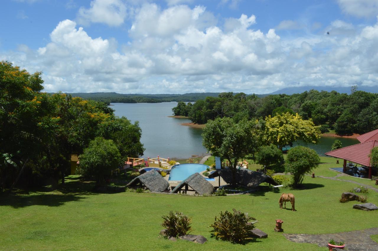 Porta Verde Resort Villas Caliraya Dolores  Esterno foto
