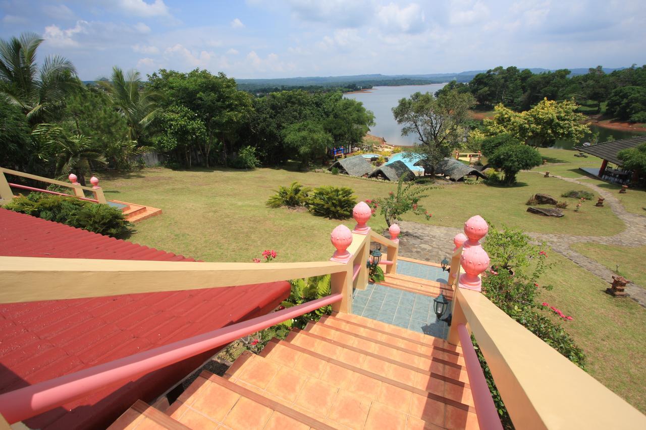 Porta Verde Resort Villas Caliraya Dolores  Esterno foto